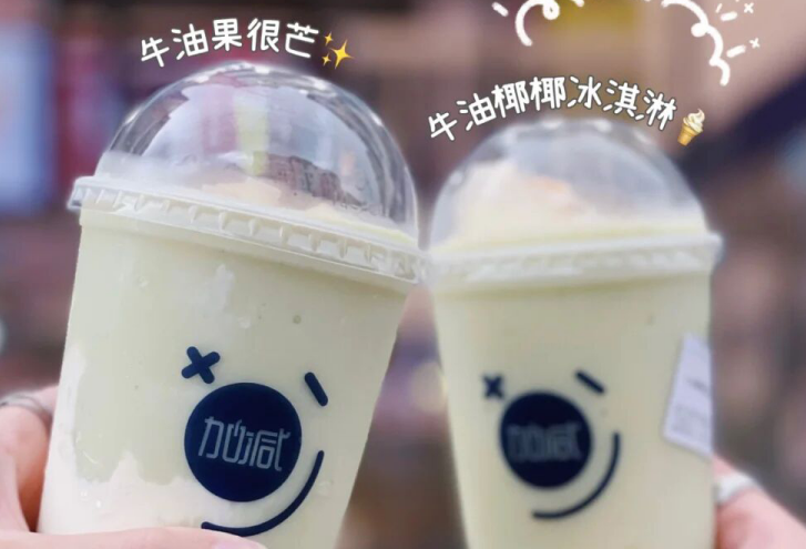 4001百老汇茶饮：别羡慕别人的奶茶店生意好，他们都